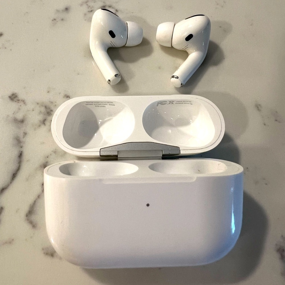 Apple A2083 AirPods Pro With Wireless Charging Case